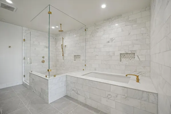 $19,035 | 1717 Bissonnet Street, Unit 1802, Houston, TX 77005