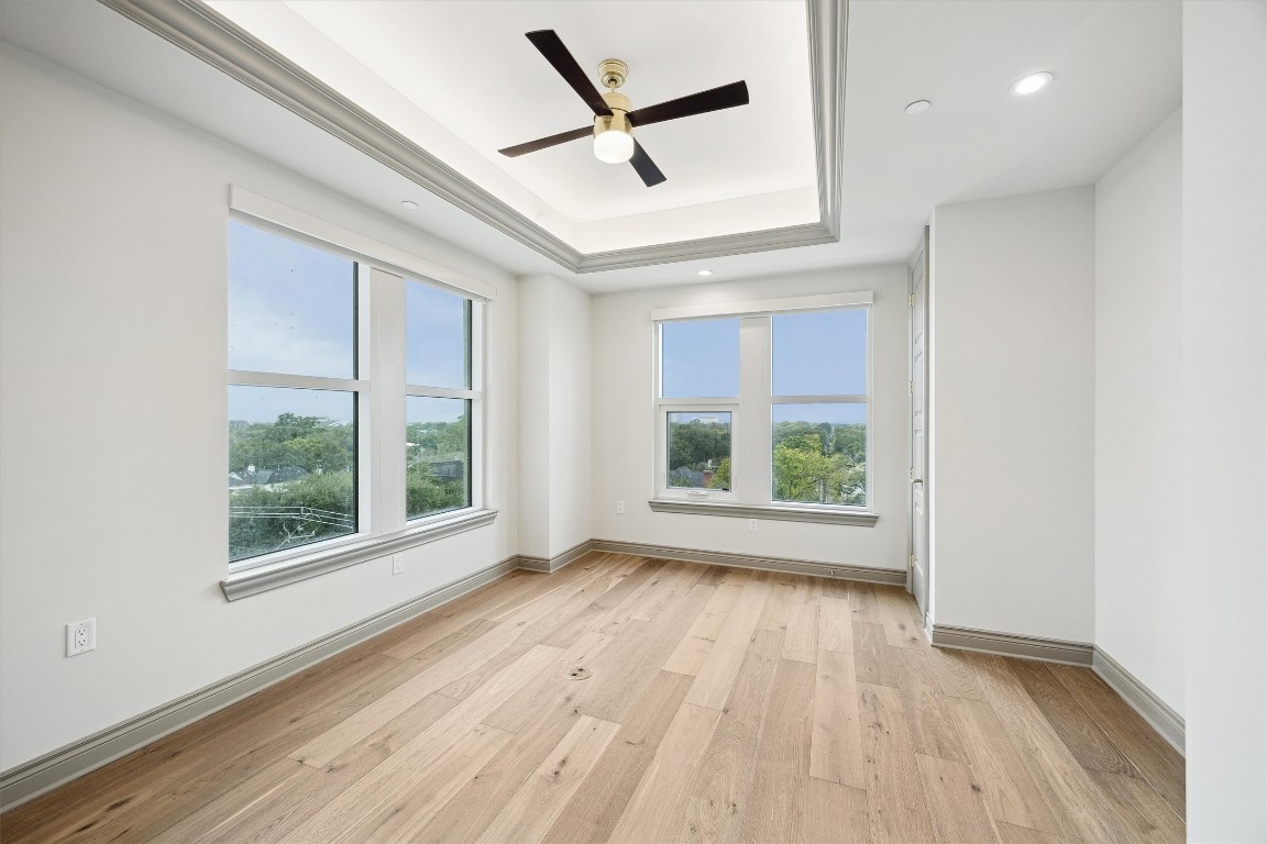 1717 Bissonnet Street, Unit 1802 Houston, TX 77005 - Photo 28 of 46 Third bedroom suite.