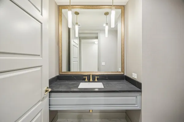 $19,035 | 1717 Bissonnet Street, Unit 1802, Houston, TX 77005