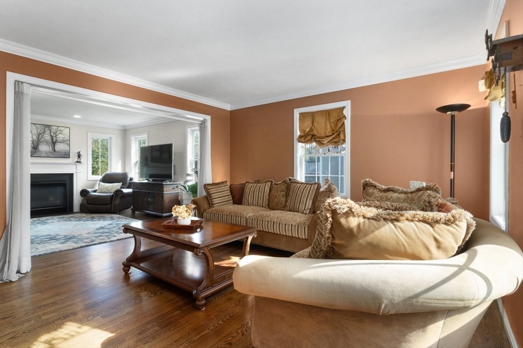 25 Mary Jane Road Franklin, MA 02038 - Photo 4 of 42 Gallery Image 4