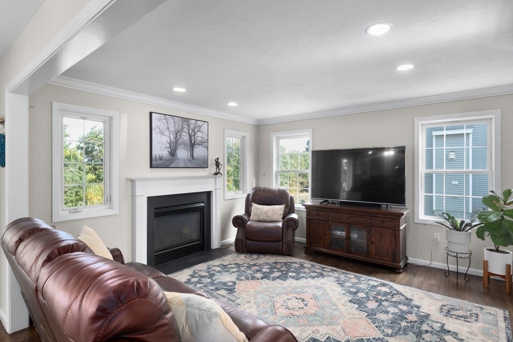 25 Mary Jane Road Franklin, MA 02038 - Photo 8 of 42 Gallery Image 8