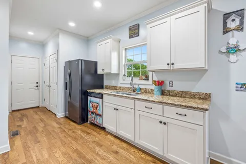 $560,000 | 592 Twin Oak Drive, Murfreesboro, TN 37130