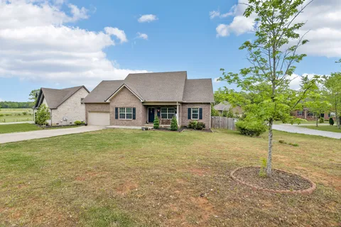 $560,000 | 592 Twin Oak Drive, Murfreesboro, TN 37130