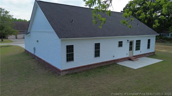 $279,000 | 469 East Poplar Street, Bladenboro, NC 28320