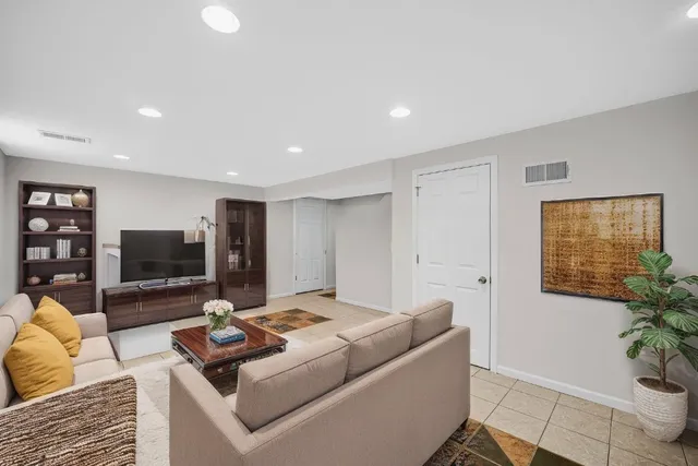 $249,900 | 8458 South Vernon Avenue, Chicago, IL 60619