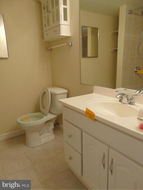19030 Mills Choice Road, Unit 4 Gaithersburg, MD 20886 - Photo 10 of 11 Bath Full 2