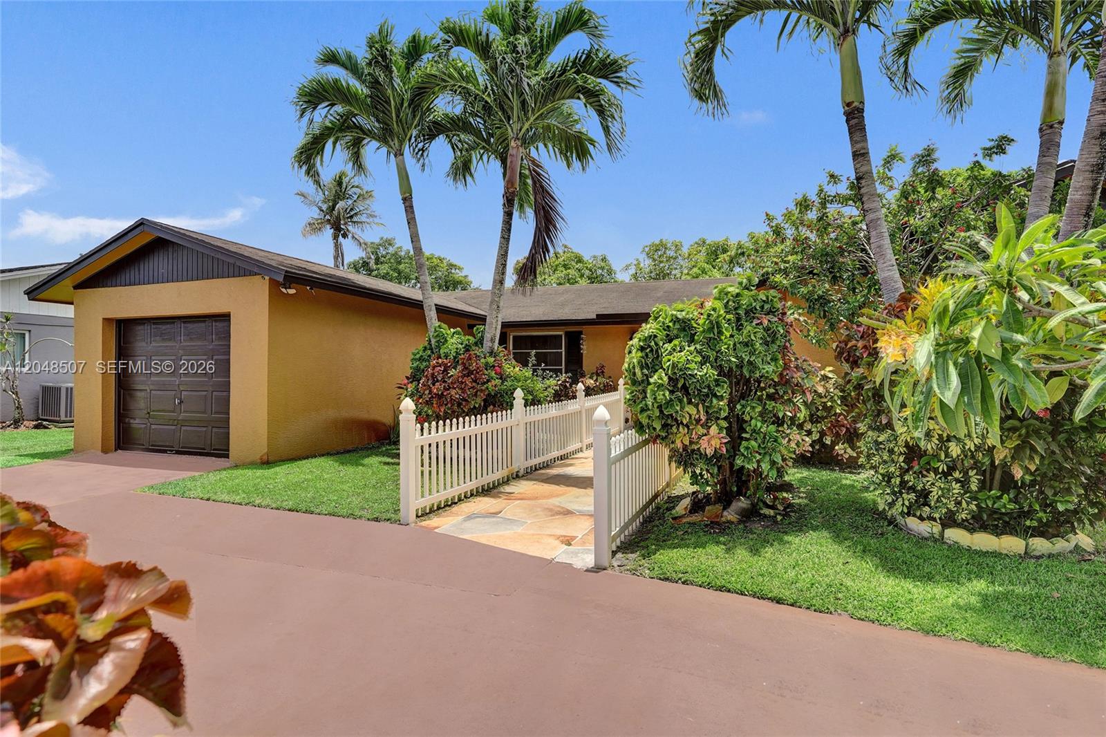 10688 Sleepy Brook Way Boca Raton, FL 33428 - Photo 14 of 28