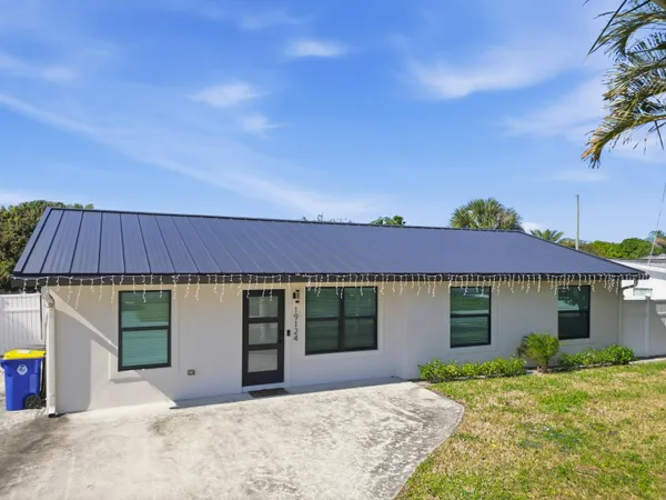 $665,000 | 19124 Southeast Fearnley Drive, Jupiter, FL 33469