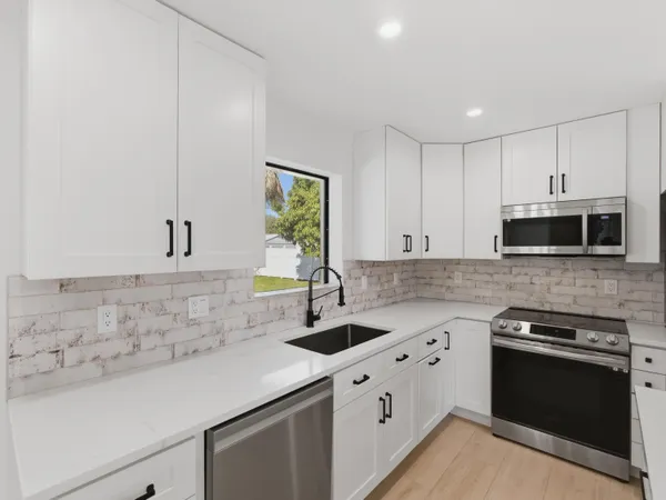 $665,000 | 19124 Southeast Fearnley Drive, Jupiter, FL 33469