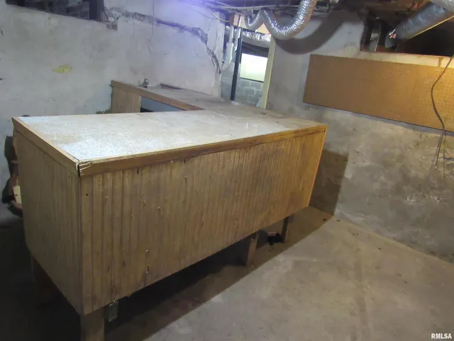 $77,000 | 406 South East Street, Jacksonville, IL 62650