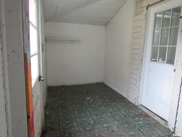 $77,000 | 406 South East Street, Jacksonville, IL 62650