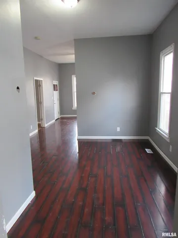 $77,000 | 406 South East Street, Jacksonville, IL 62650