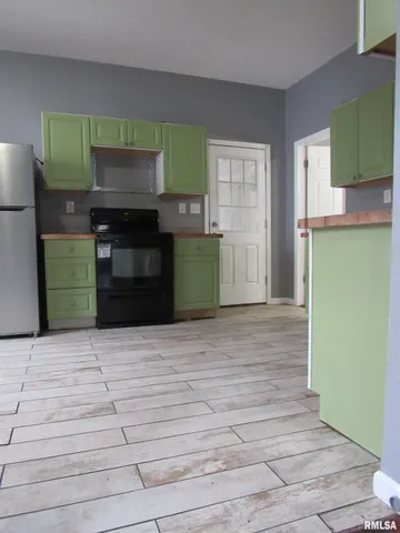 $77,000 | 406 South East Street, Jacksonville, IL 62650