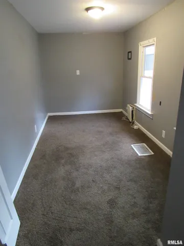 $77,000 | 406 South East Street, Jacksonville, IL 62650