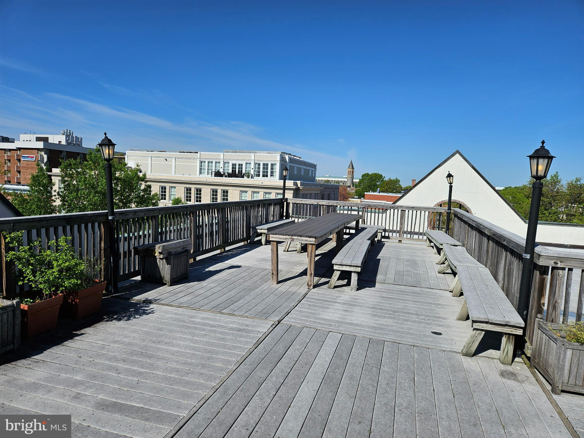 327-329 8th Street Northeast, Unit 9 Washington, DC 20002 - Photo 27 of 28 a view of a balcony with chairs