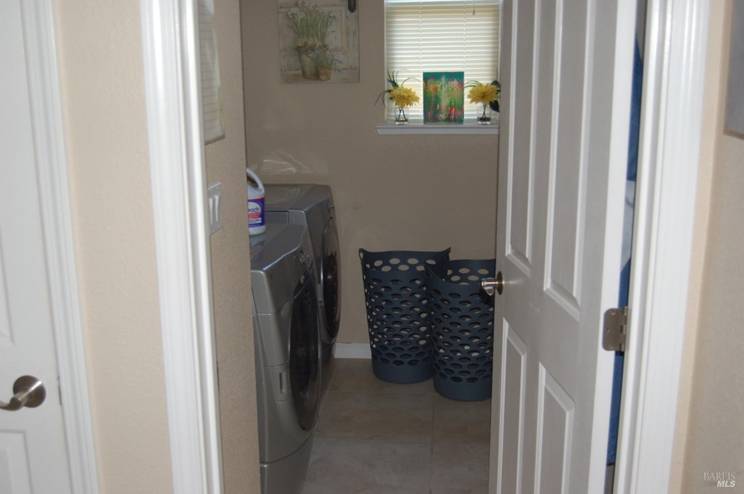402 Palisades Drive Rio Vista, CA 94571 - Photo 8 of 12 a view of a closet