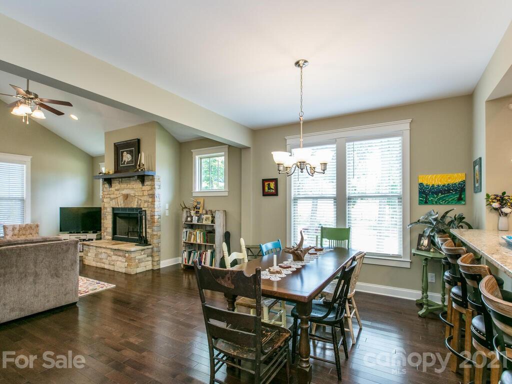 6 Roundtop Ridge Court Candler, NC 28715 - Photo 12 of 37 Gallery Image 12
