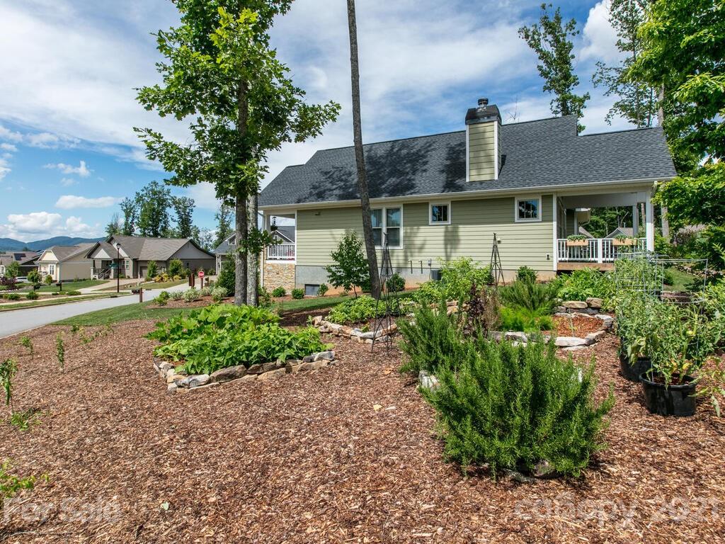 6 Roundtop Ridge Court Candler, NC 28715 - Photo 34 of 37 Gallery Image 34