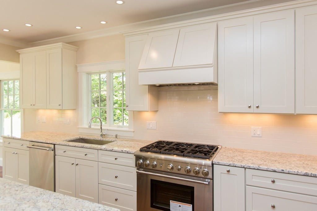 121 Tower Road Lincoln, MA 01773 - Photo 6 of 24