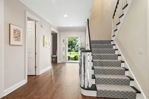$1,299,000 | 672 Balmoral Court, Lake Forest, IL 60045