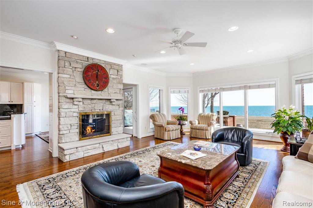 1020 Lake Shore Road Grosse Pointe Shores, MI 48236 - Photo 19 of 94