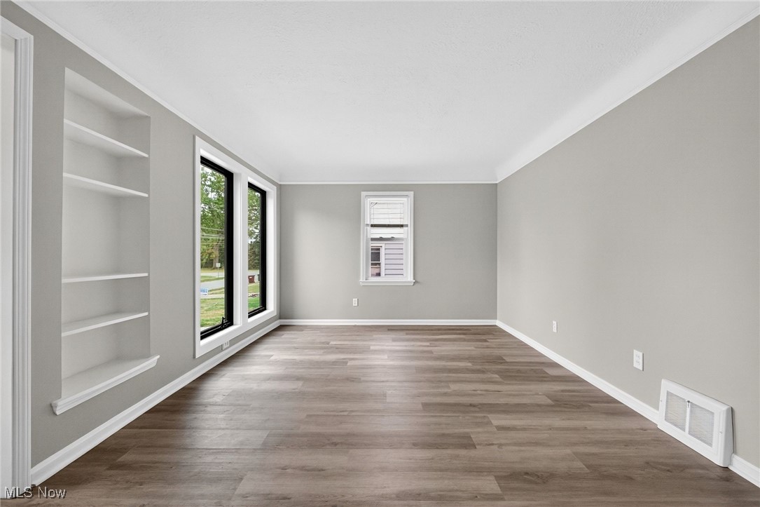1415 Lorimer Road Cleveland, OH 44134 - Photo 13 of 40