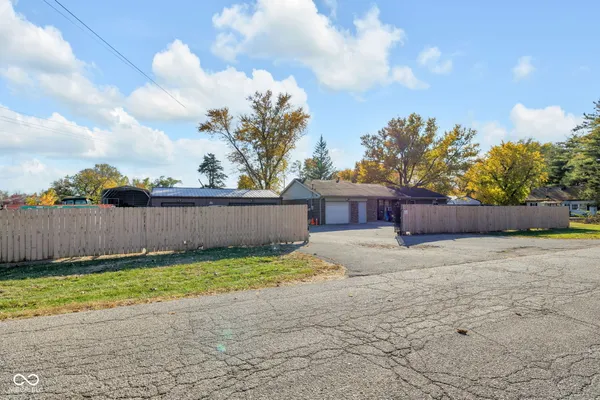 $250,000 | 7601 Milhouse Road, Indianapolis, IN 46241