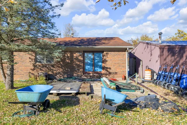 $250,000 | 7601 Milhouse Road, Indianapolis, IN 46241