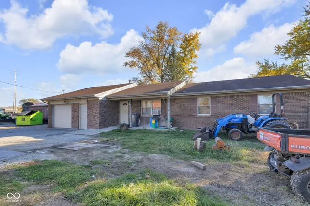 $250,000 | 7601 Milhouse Road, Indianapolis, IN 46241