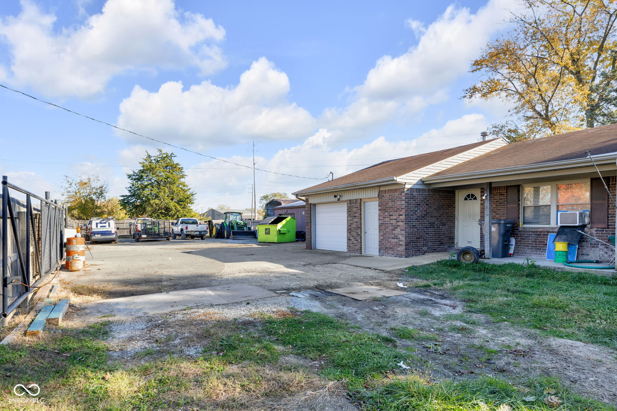 7601 Milhouse Road Indianapolis, IN 46241 - Photo 5 of 29