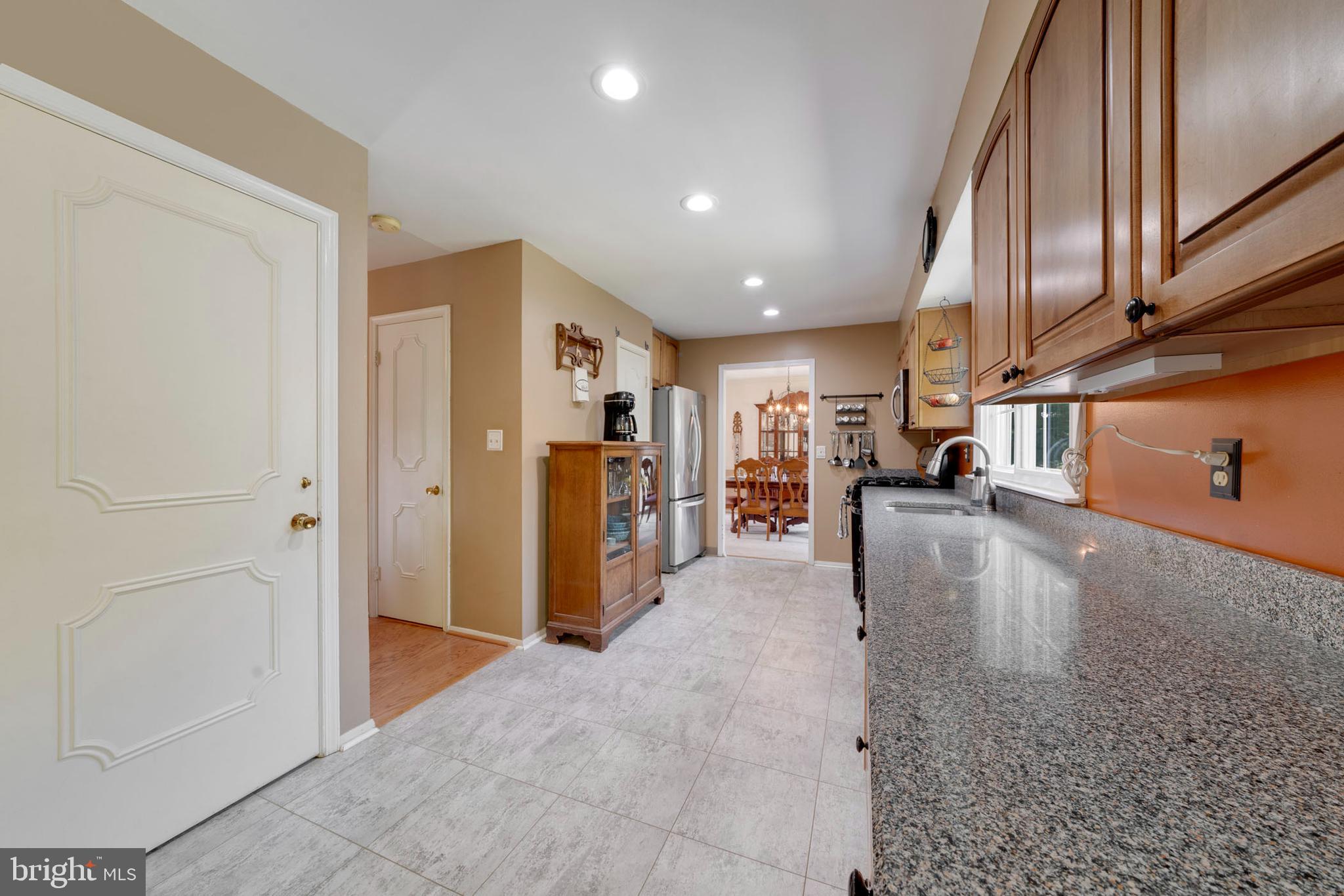 5586 Linton Road Sykesville, MD 21784 - Photo 20 of 104 Connections to Dining Room