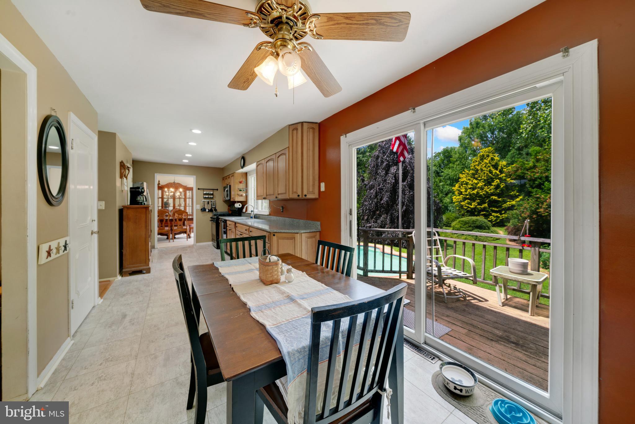 5586 Linton Road Sykesville, MD 21784 - Photo 23 of 104 Access to the expansive deck