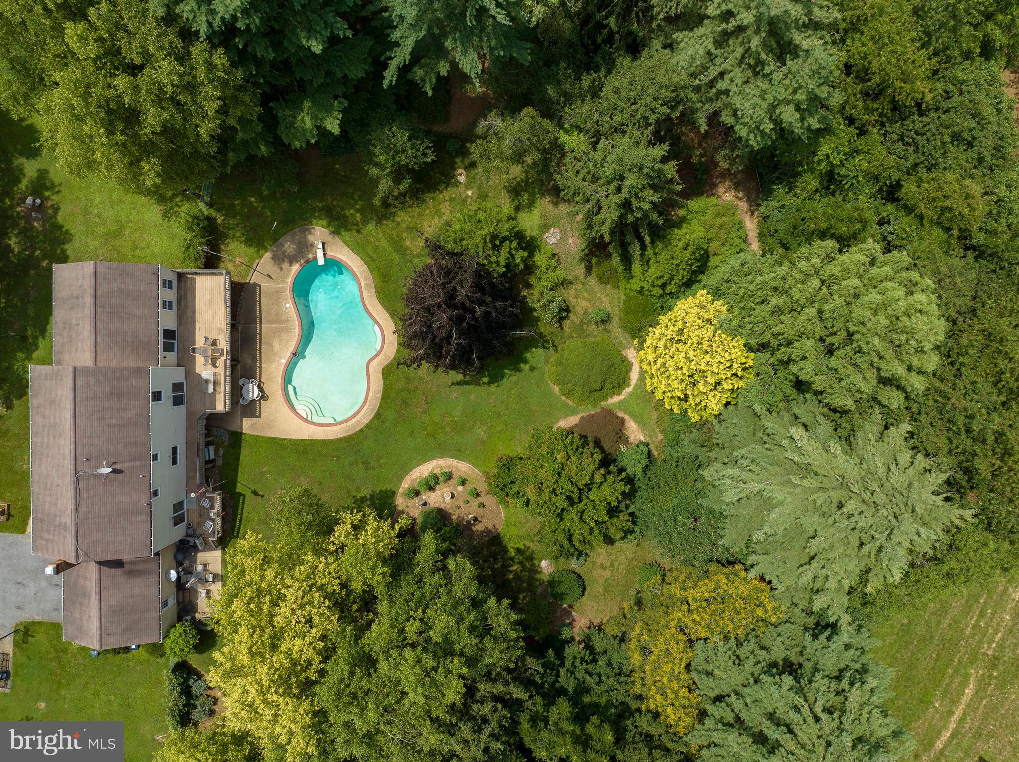 5586 Linton Road Sykesville, MD 21784 - Photo 3 of 104 Fully fenced back yard, professionally designed