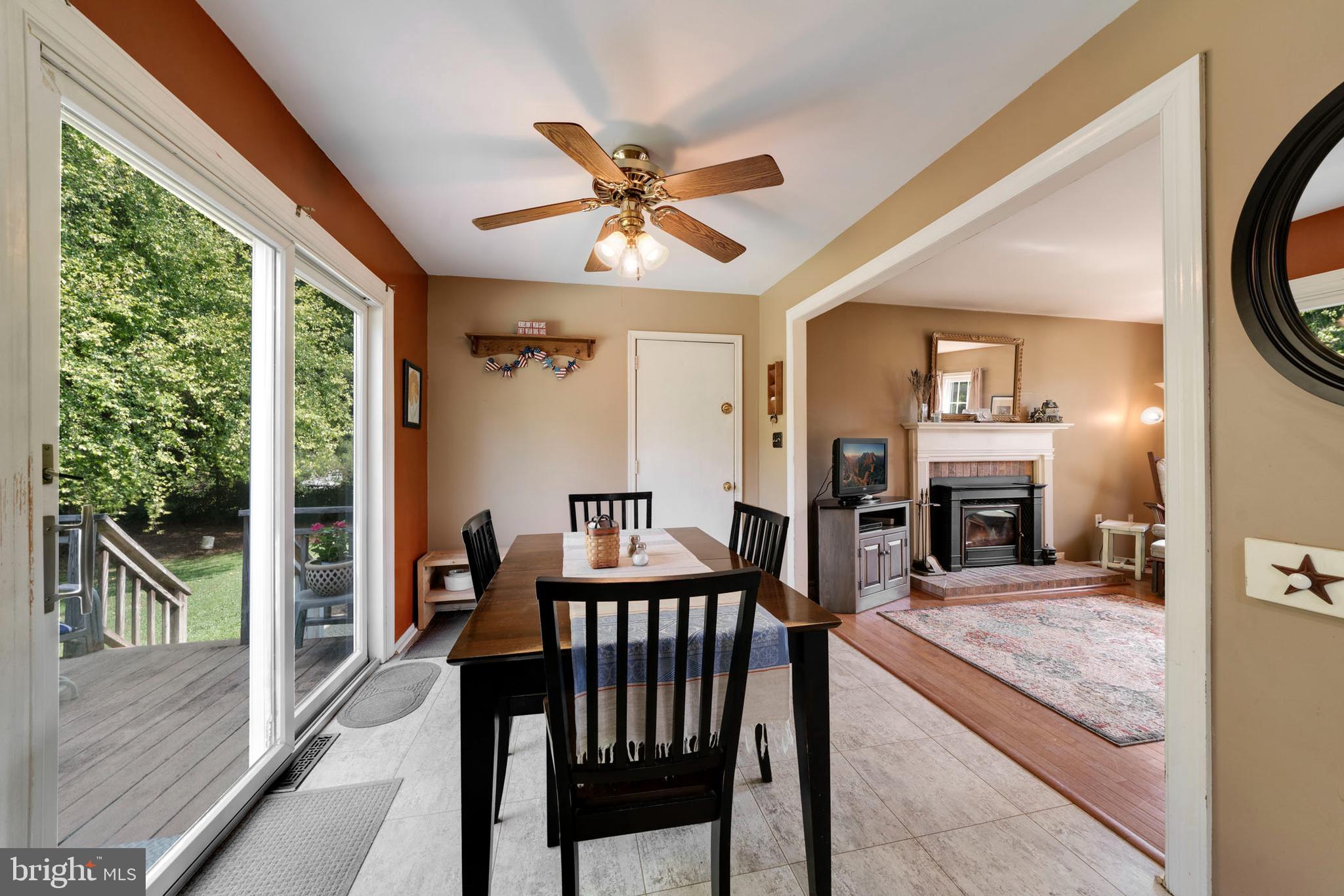 5586 Linton Road Sykesville, MD 21784 - Photo 6 of 104 Breakfast nook