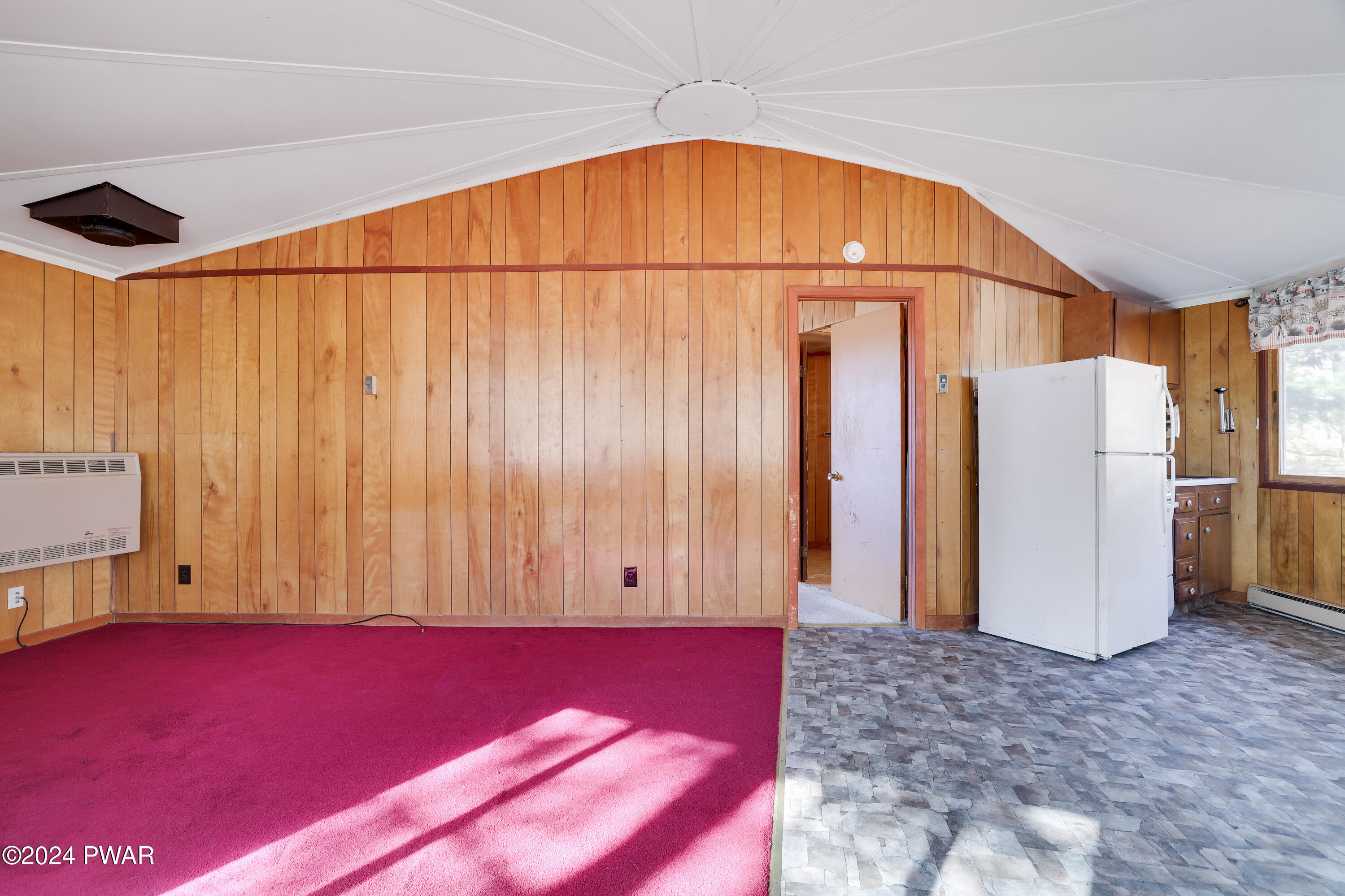 113 Stonehenge Road Milford, PA 18337 - Photo 3 of 20