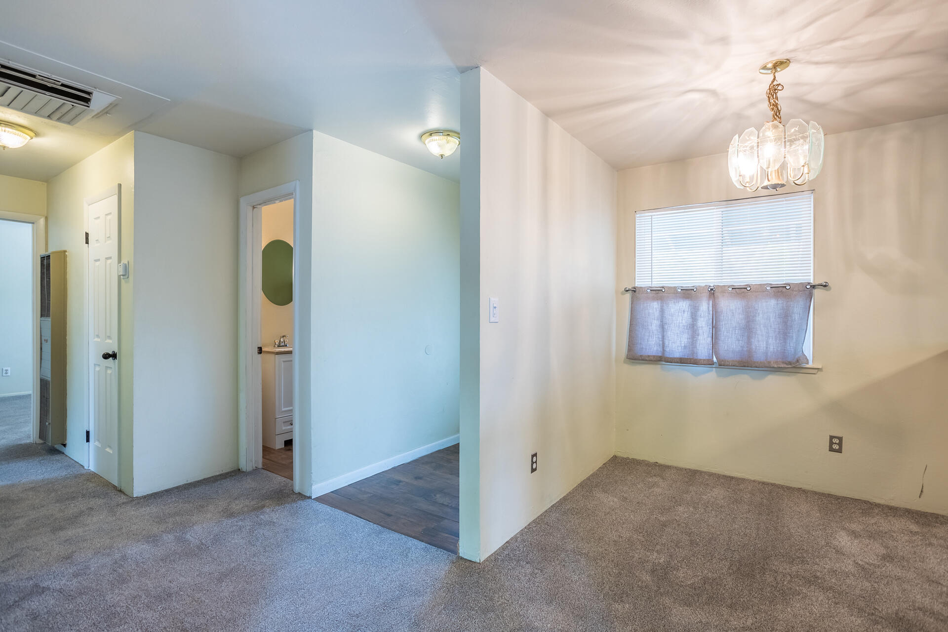 2756 Irwin Road Redding, CA 96002 - Photo 13 of 29 23 dining