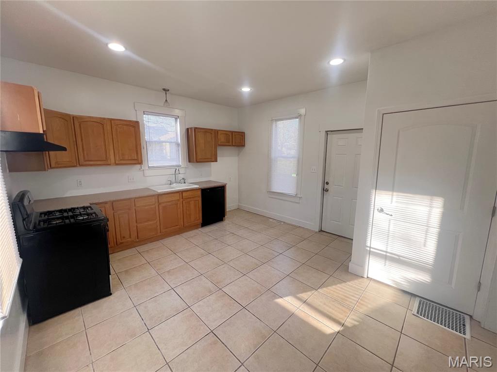 1631 North Church Street Belleville, IL 62221 - Photo 16 of 38