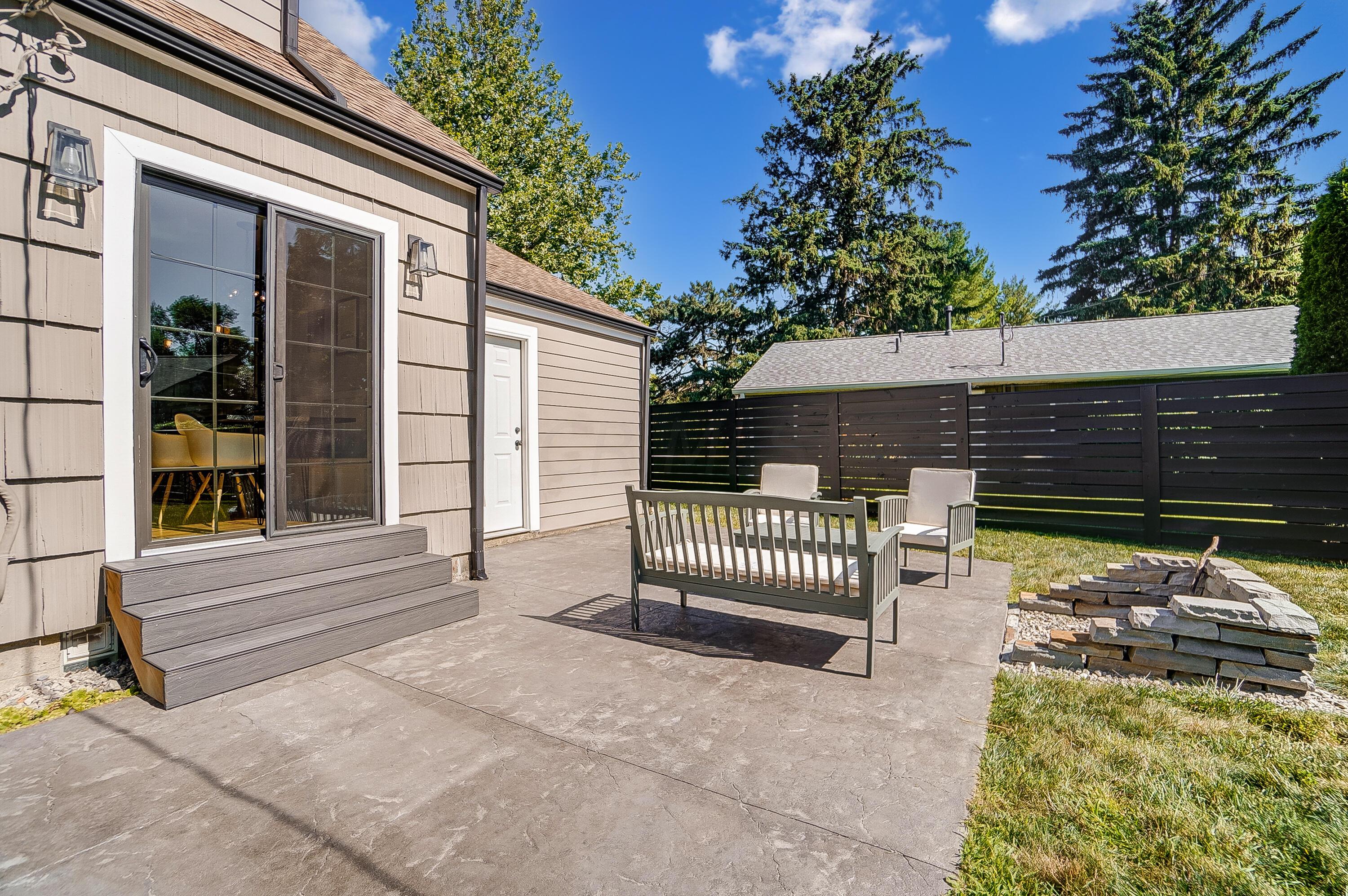 3274 Kenyon Road Columbus, OH 43221 - Photo 43 of 47 Back Patio