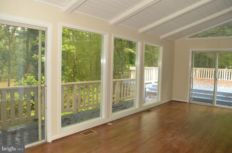 408 Halsey Road Annapolis, MD 21401 - Photo 14 of 21 Family Room