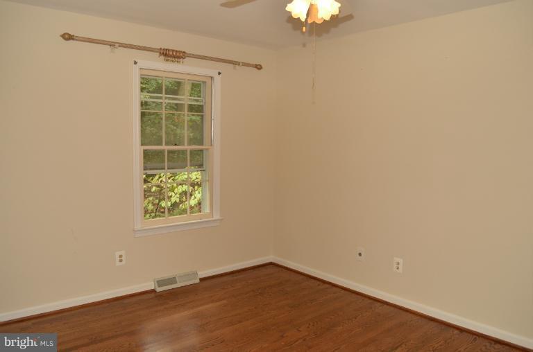 408 Halsey Road Annapolis, MD 21401 - Photo 5 of 21 Bedroom