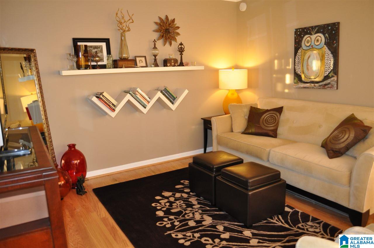 2990 Rhodes Circle South, Unit 213 Birmingham, AL 35205 - Photo 3 of 14