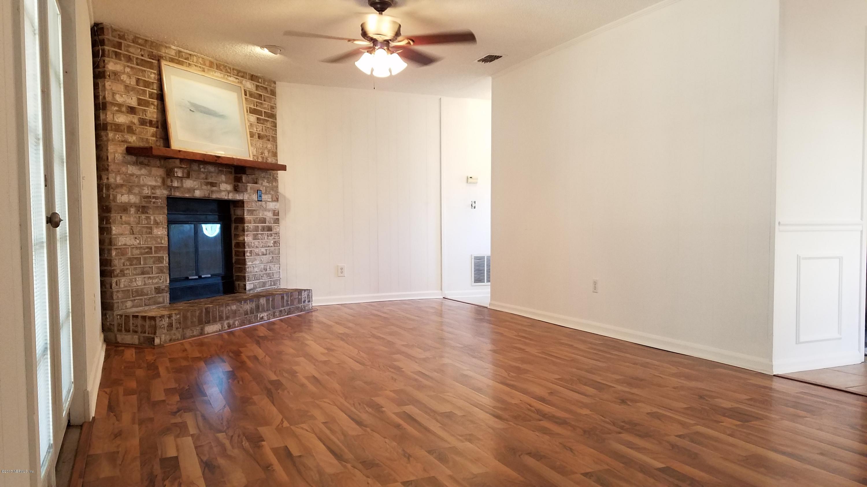 2183 Carter Braxton Road Orange Park, FL 32073 - Photo 4 of 23 20171104_161033
