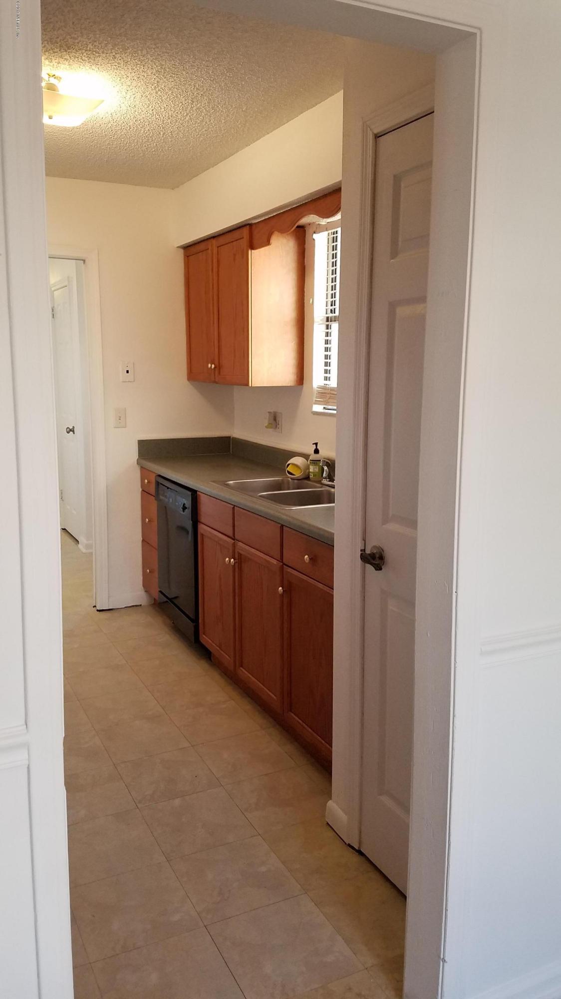 2183 Carter Braxton Road Orange Park, FL 32073 - Photo 10 of 23 20171104_162131
