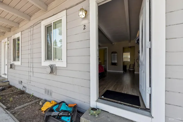 a view of a entryway of the house