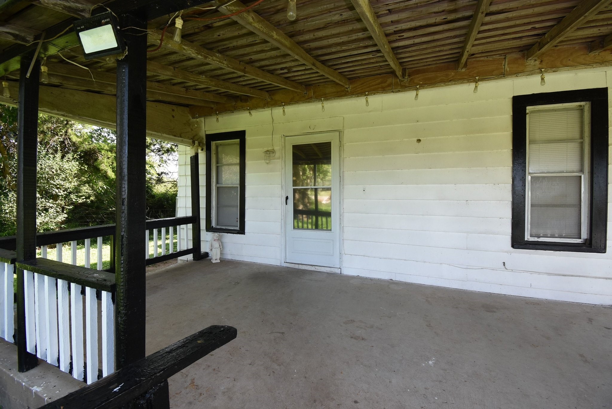 8421 Altimore Road Needville, TX 77461 - Photo 3 of 24