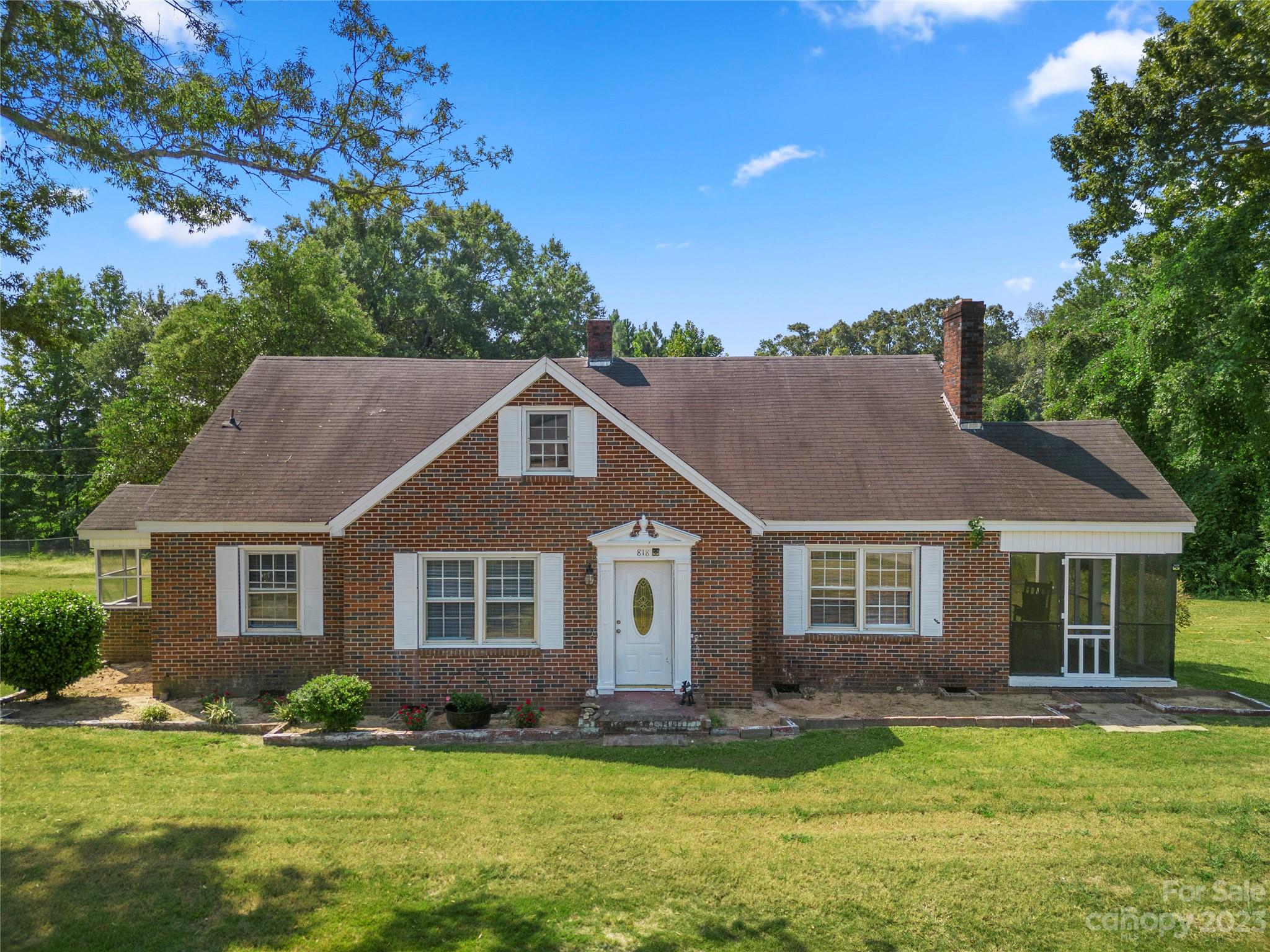818 Old Buncombe Road Union, SC 29379 - Photo 1 of 27 a front view of a house with a yard