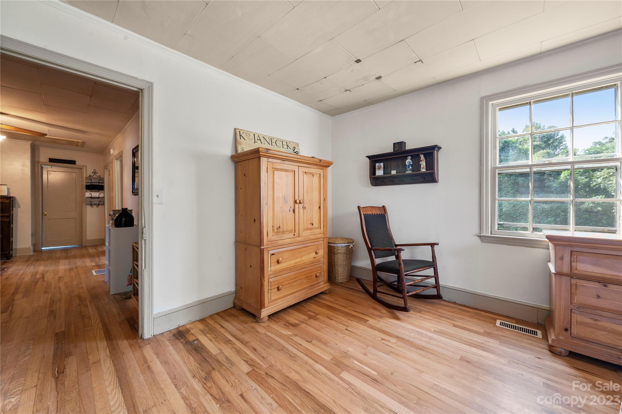 818 Old Buncombe Road Union, SC 29379 - Photo 20 of 27 a view of a livingroom with furniture and a window