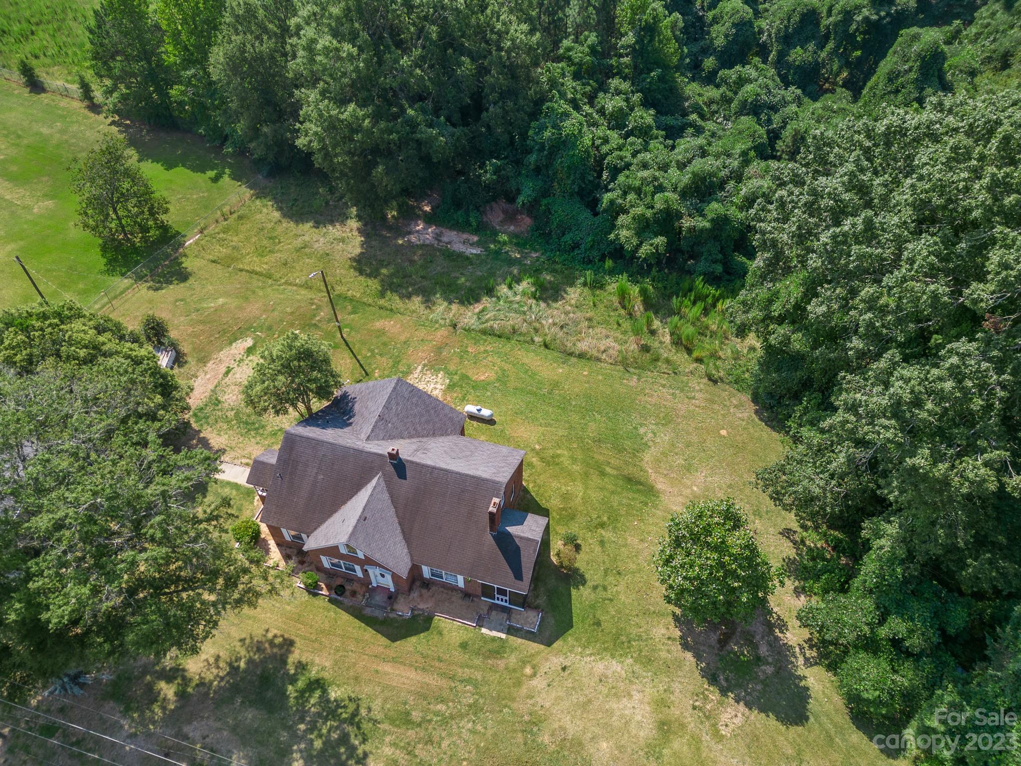 818 Old Buncombe Road Union, SC 29379 - Photo 26 of 27 an aerial view of a house with a yard