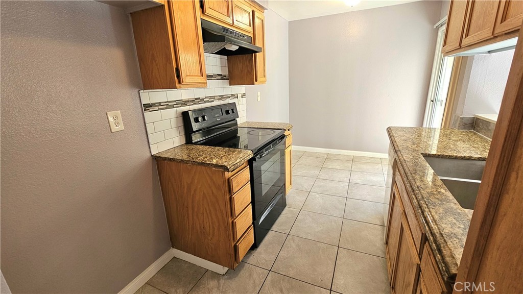 7641 Reseda Boulevard, Unit 87 Reseda, CA 91335 - Photo 12 of 42