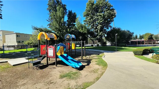 $390,000 | 7641 Reseda Boulevard, Unit 87, Reseda, CA 91335